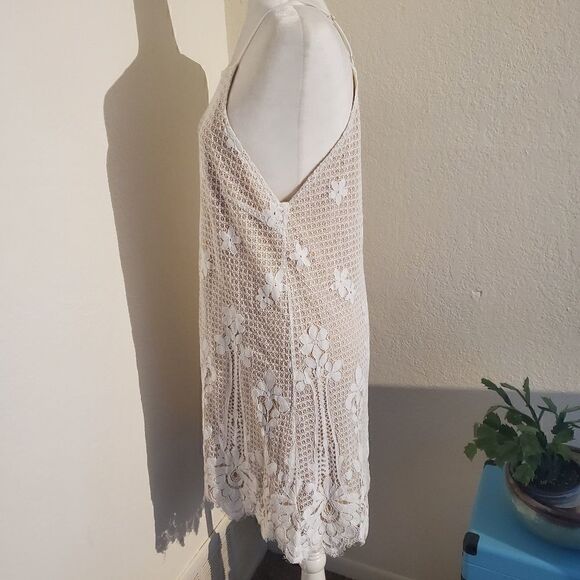 Francesca's Nude Floral Eyelet Dress L - Picture 3 of 13